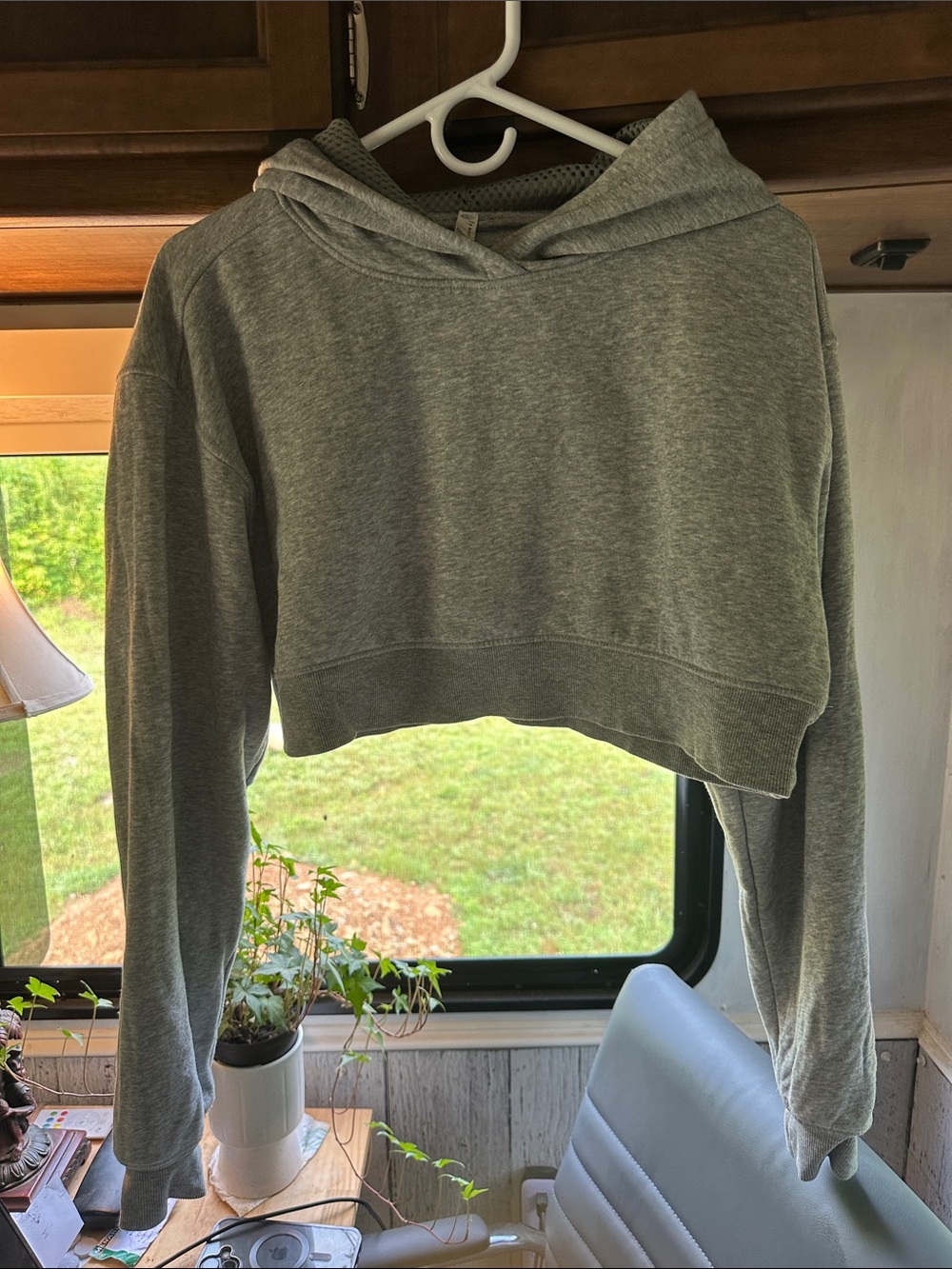 FP - movement- Cropped Hooded Sweatshirt - Gray size small /P